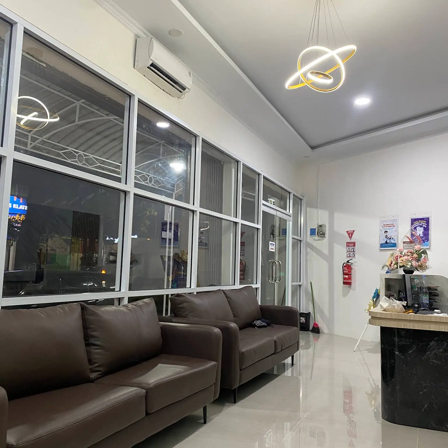 Ruang tunggu Klinik Gigi GDC Klaten Veteran