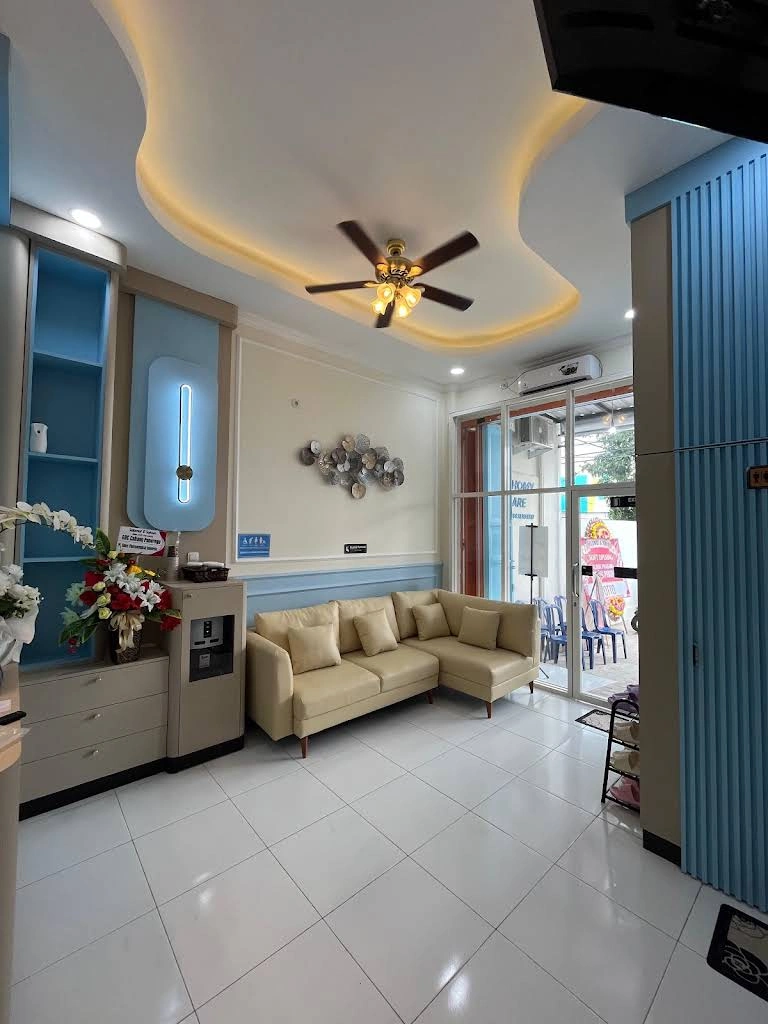 Ruang tunggu Klinik Gigi GDC Ponorogo